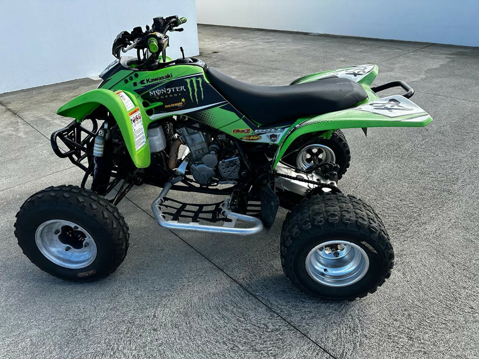 Kawasaki KFX 400 2006 Matriculada  3